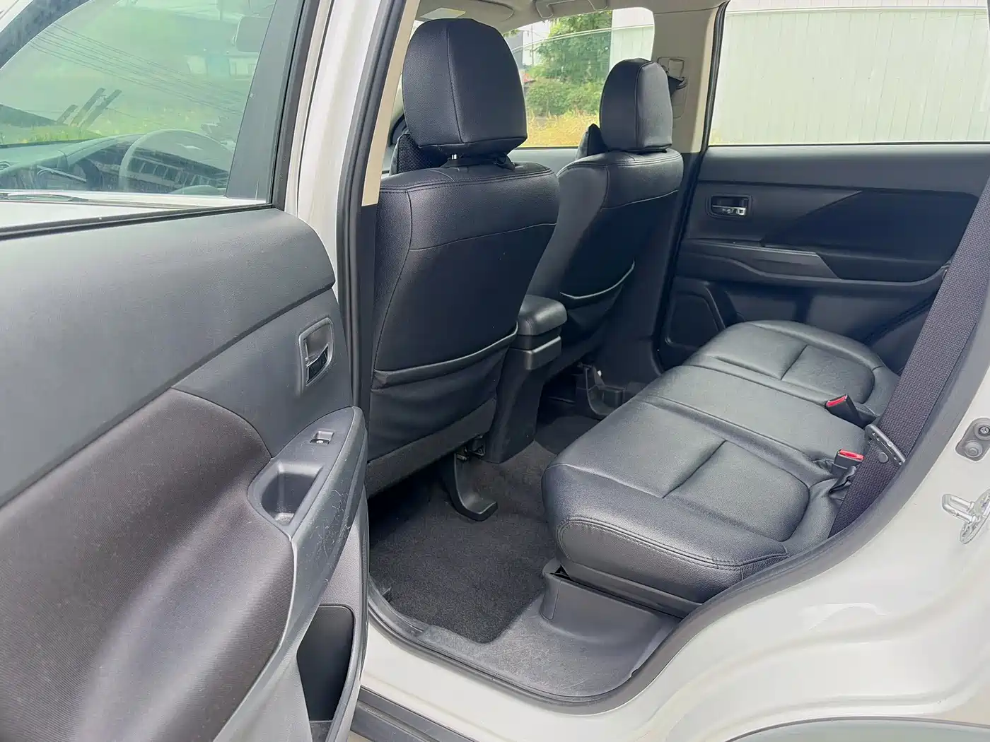 Mitsubishi Outlander 2016 2.0L 2WD Fashion Edition 5-seater фото 7