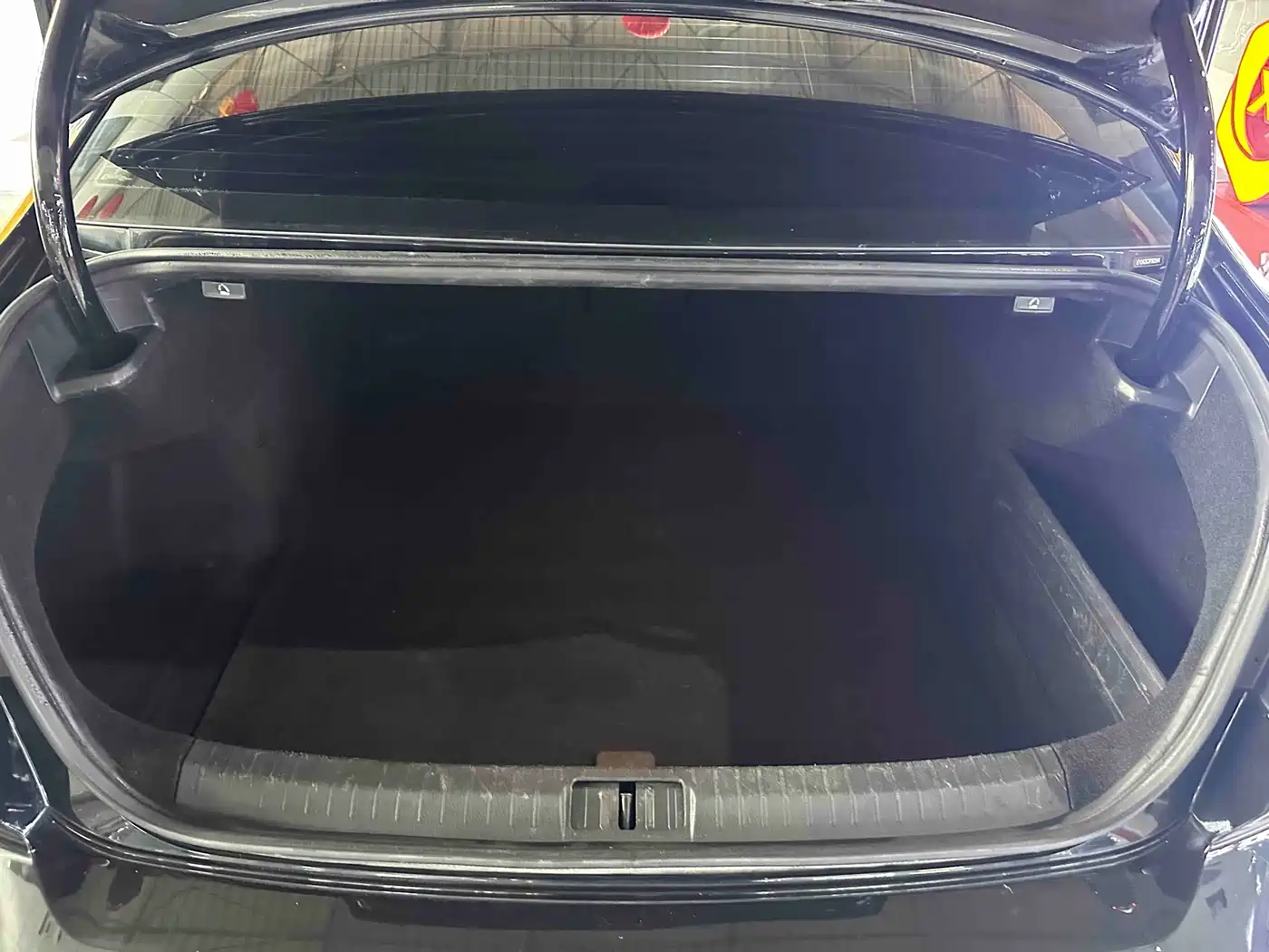 Volkswagen Magotan 2023 Model 2 Million Commemorative Edition 330TSI DSG Luxury фото 17