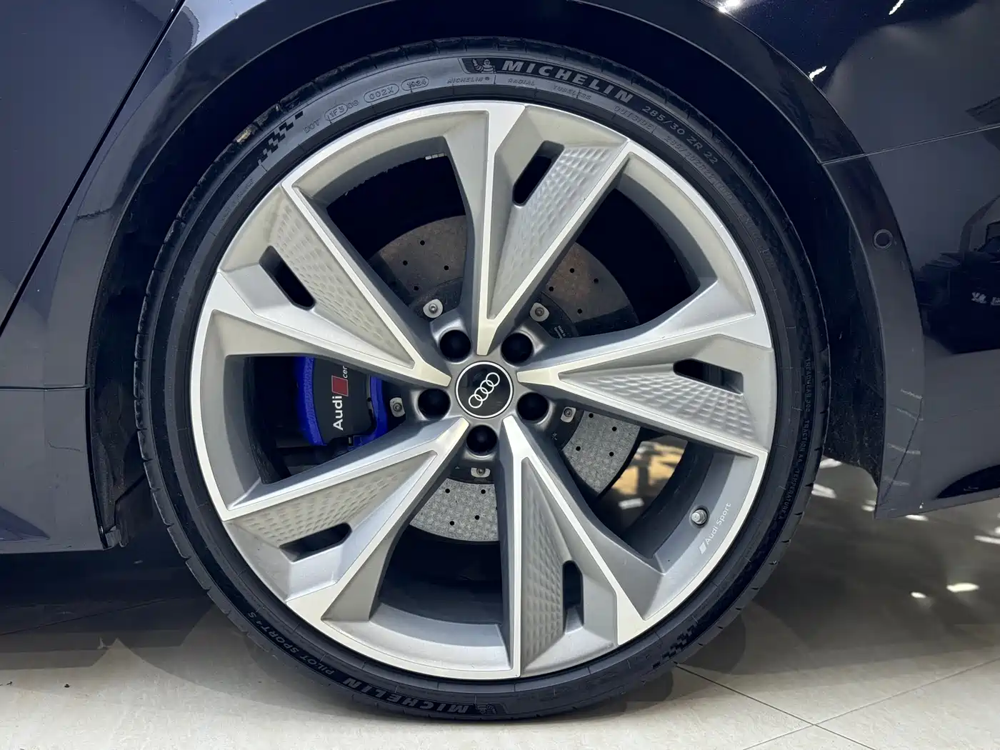 Audi RS 6 2022 RS 6 4.0T Avant фото 14