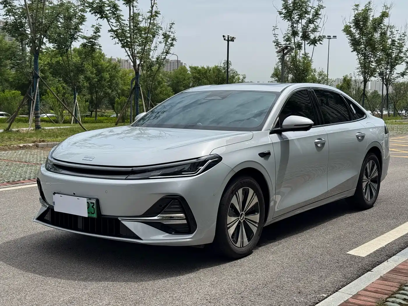 Geely Galaxy Galaxy A7 2025 EM-i 150km Explorer+ Edition