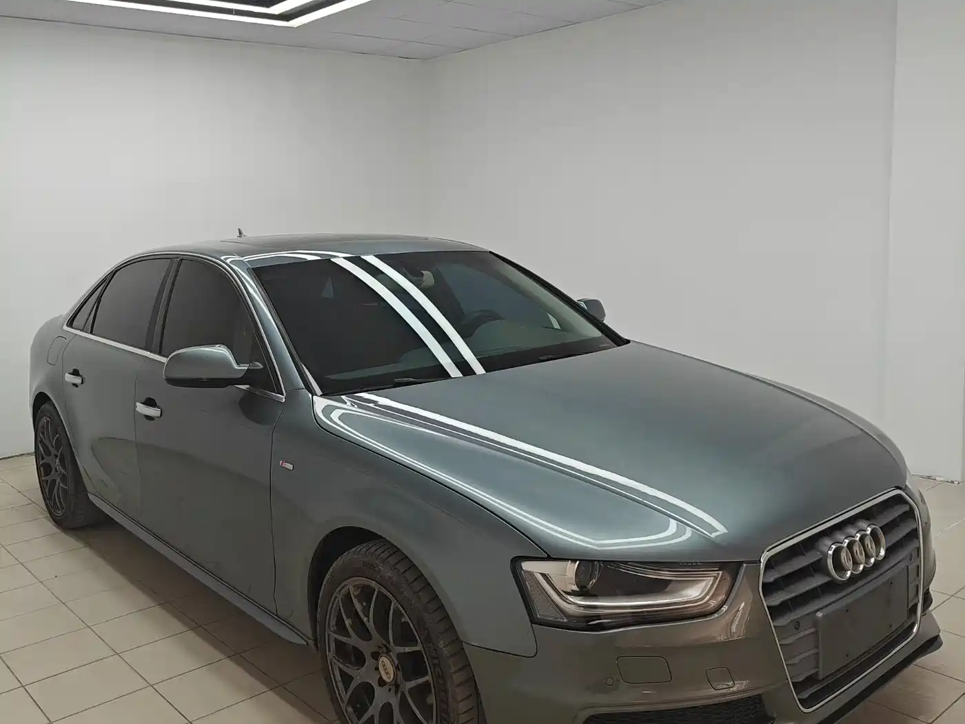 Audi A4L 2013 35 TFSI Automatic Standard фото 3