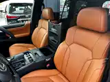 Фото 13 - Lexus LX