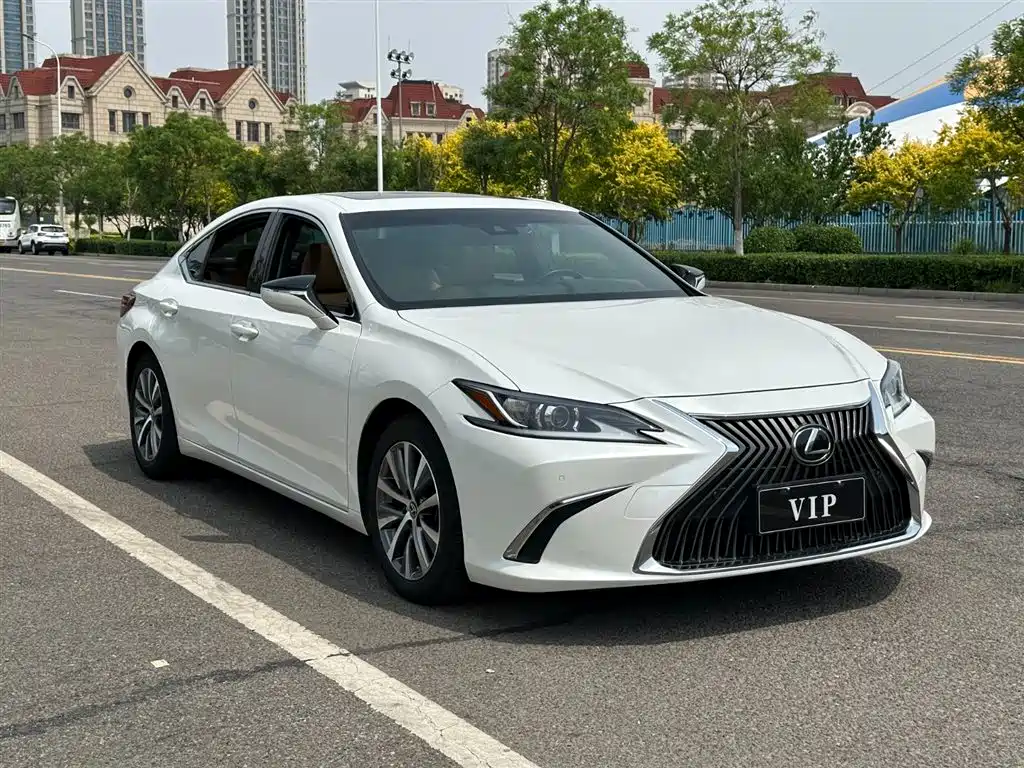 Lexus ES 2018 200 Excellence Edition China V фото 2