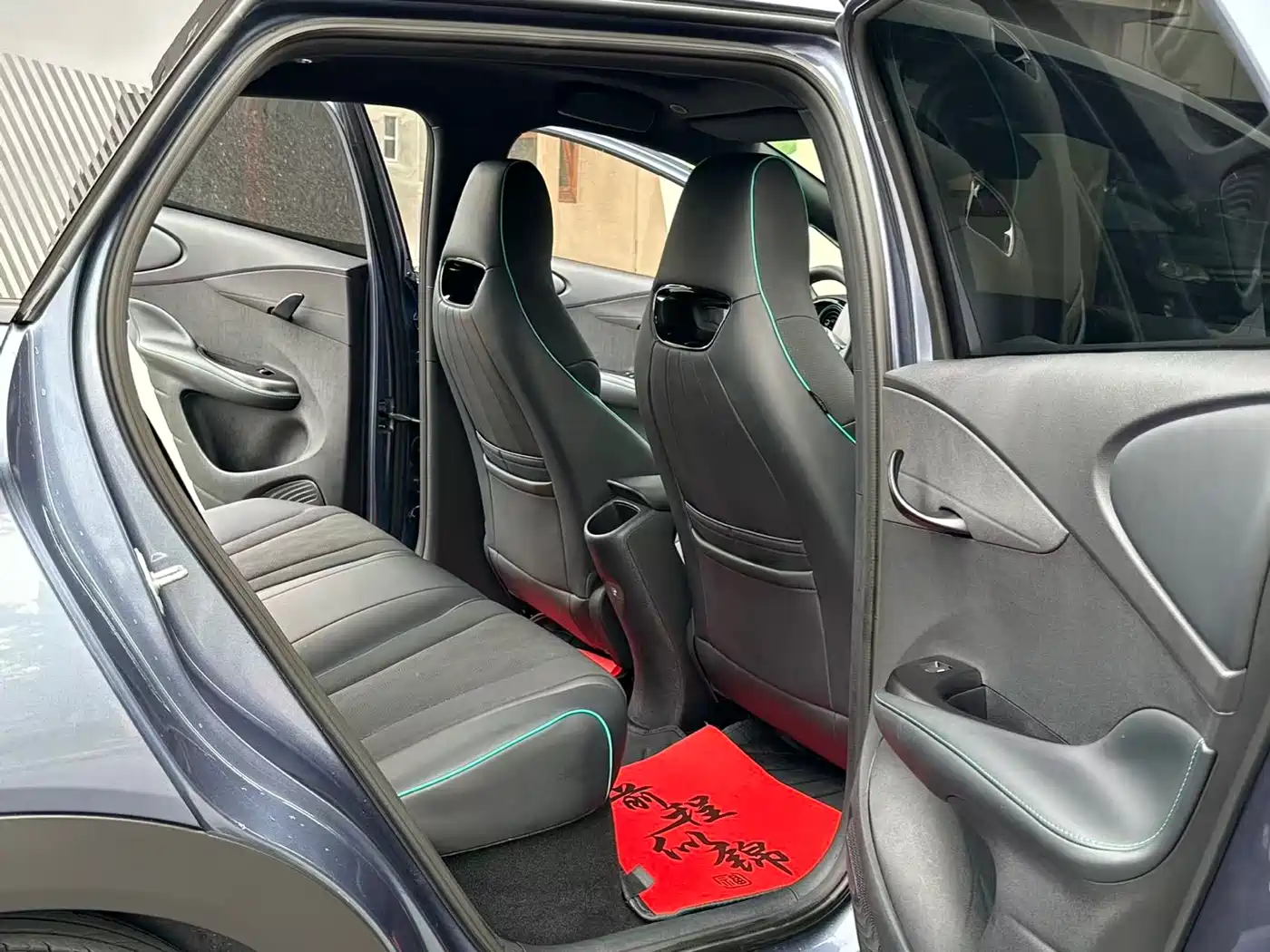 BYD Dolphin 2024 Glory Edition 420km Fashion Edition фото 8