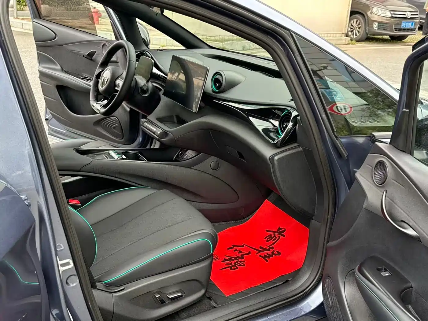 BYD Dolphin 2024 Glory Edition 420km Fashion Edition фото 7