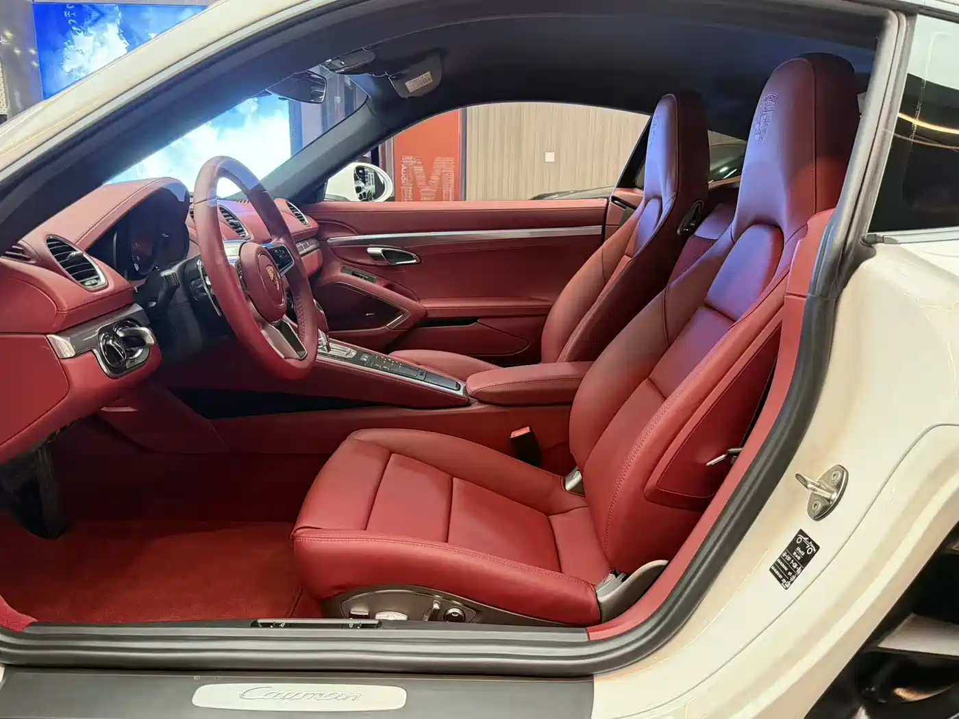 Porsche 718 2023 Cayman Style Edition 2.0T фото 3