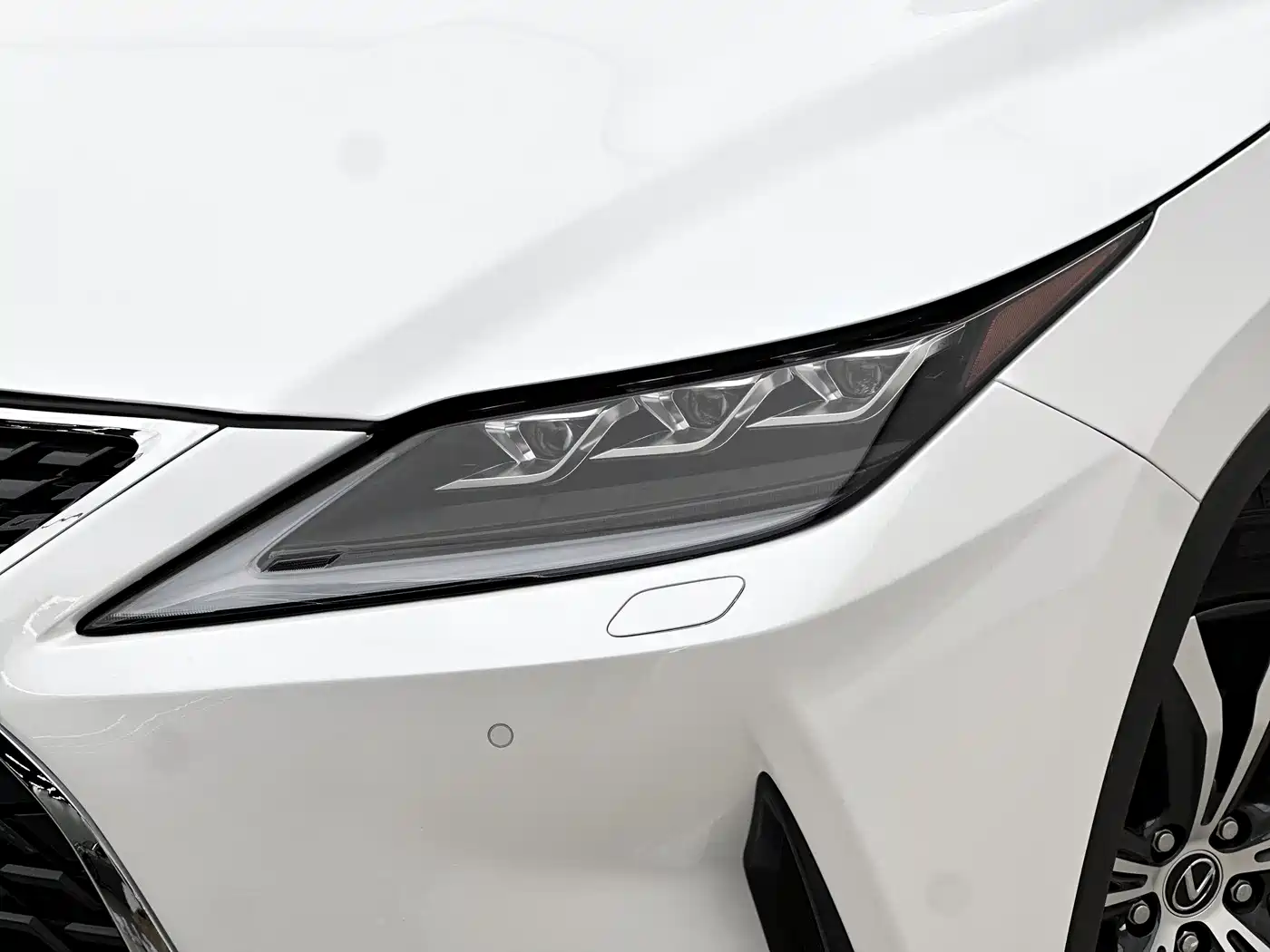 Lexus RX 2020 Facelift 300 AWD Elegance Edition фото 10