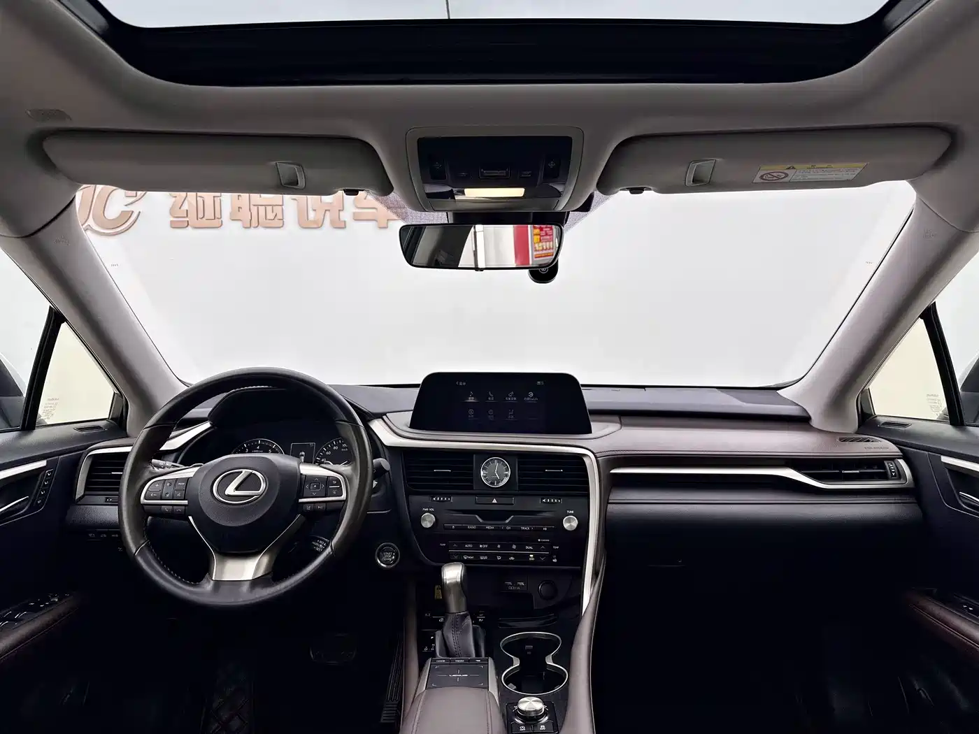 Lexus RX 2020 Facelift 300 AWD Elegance Edition фото 7