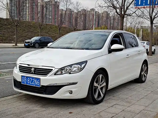 PEUGEOT 308S