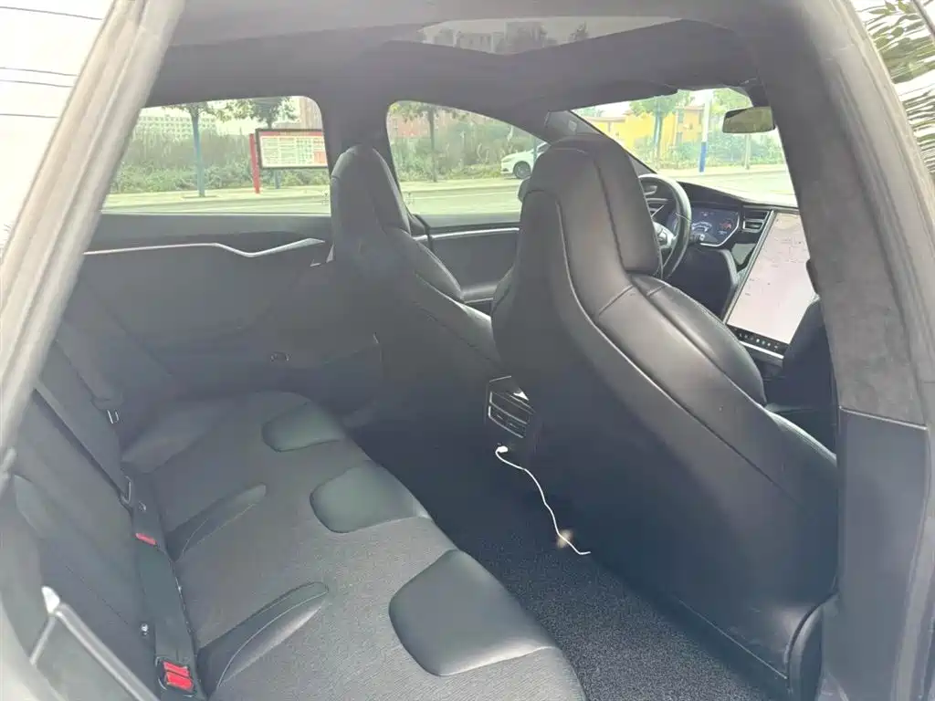 TESLA MODEL S