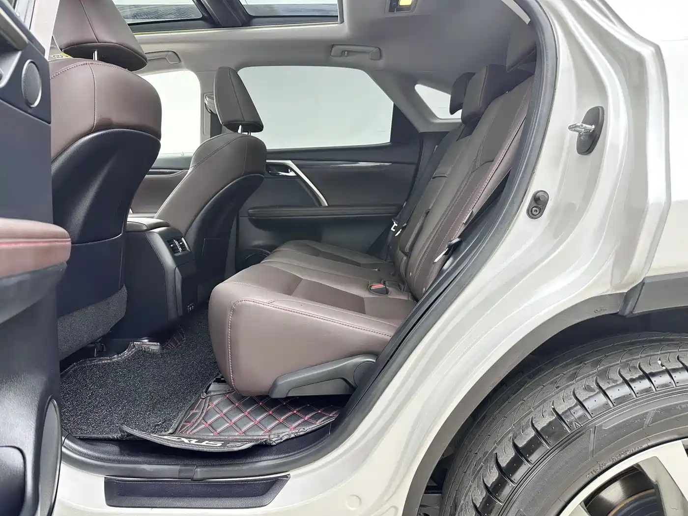 Lexus RX 2020 Facelift 300 AWD Elegance Edition фото 18