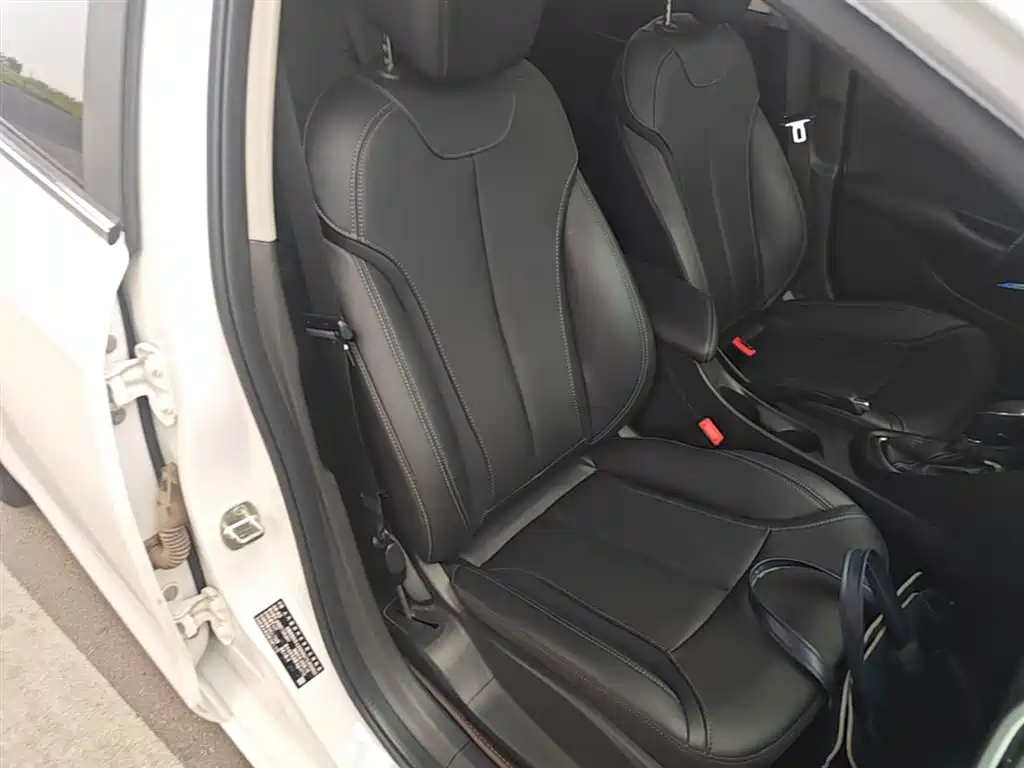 Buick Excelle GT 2019 18T Auto Connected Elite China VI фото 25