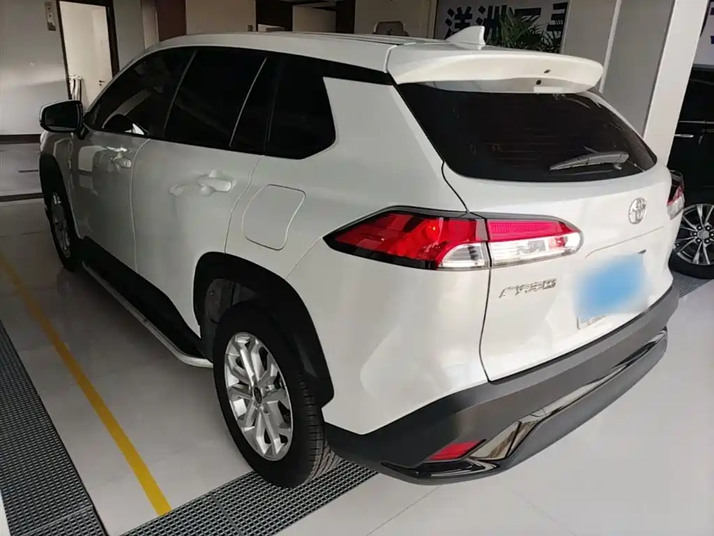 Toyota Frontlander 2023 2.0L CVT Elite Edition фото 5