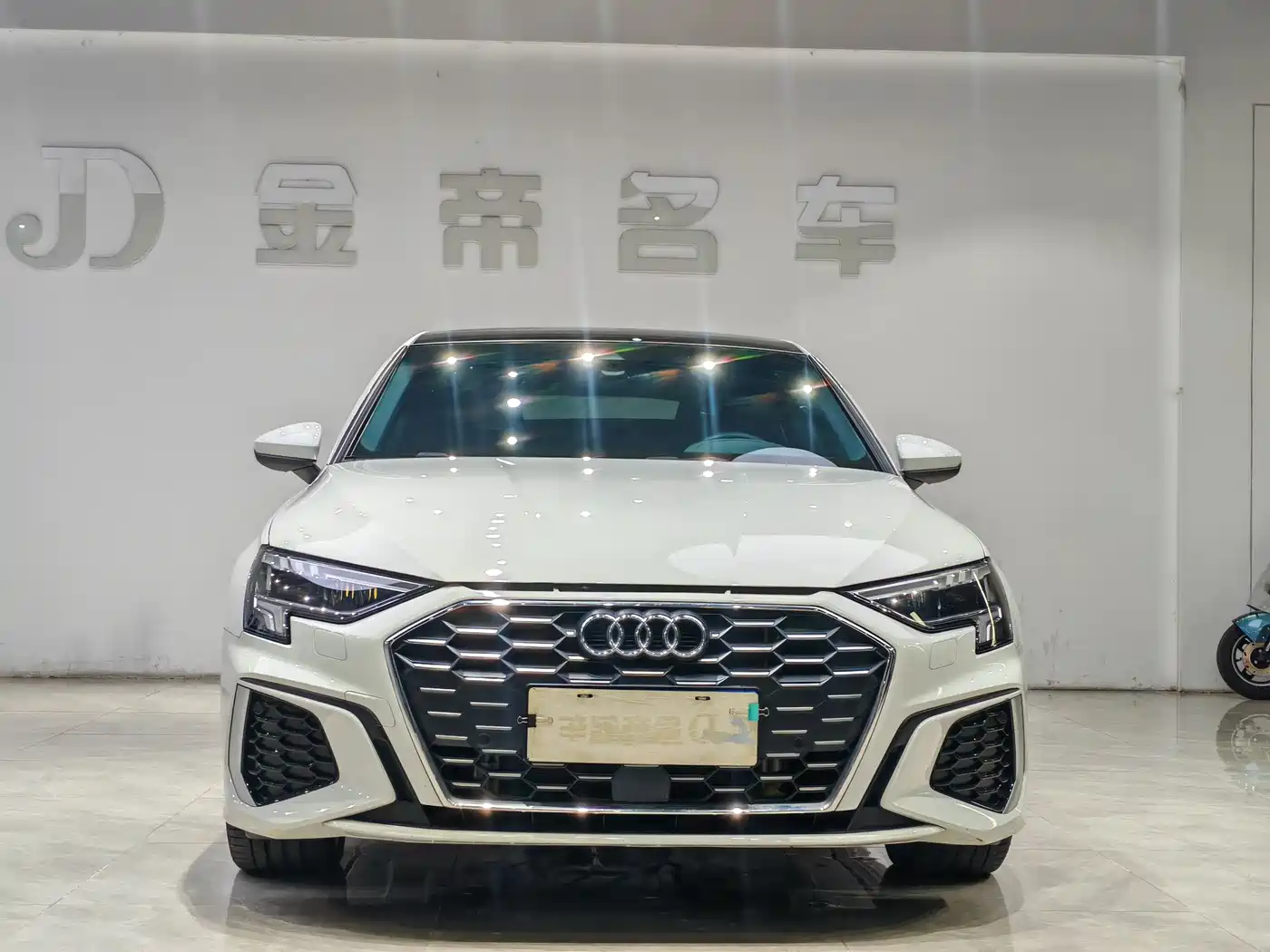 Audi A3 2024 Model Sportback 35 TFSI Fashion Sport фото 2