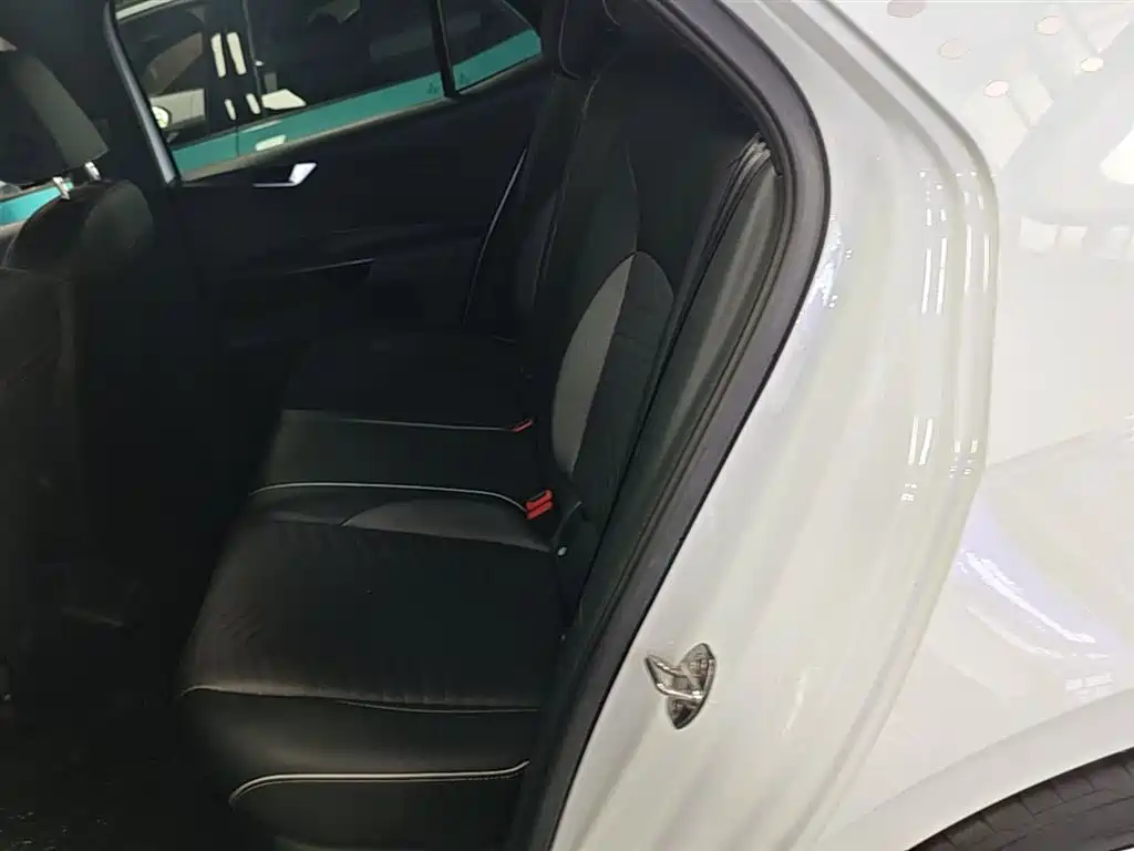 Volkswagen ID.3 2023 Pure Smart Edition фото 17
