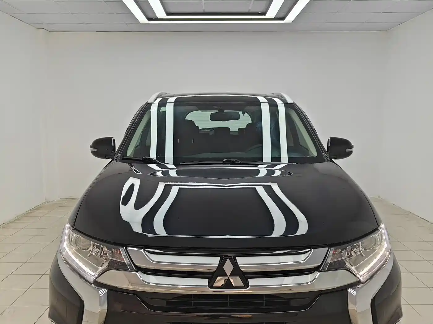 Mitsubishi Outlander 2018 2.0L 2WD Glory Edition 5-seater фото 2