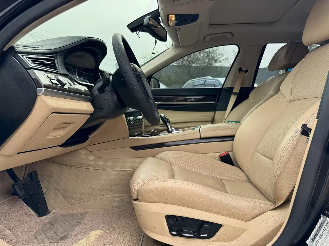 BMW 7 Series 2013 Model 730Li Luxury фото 4