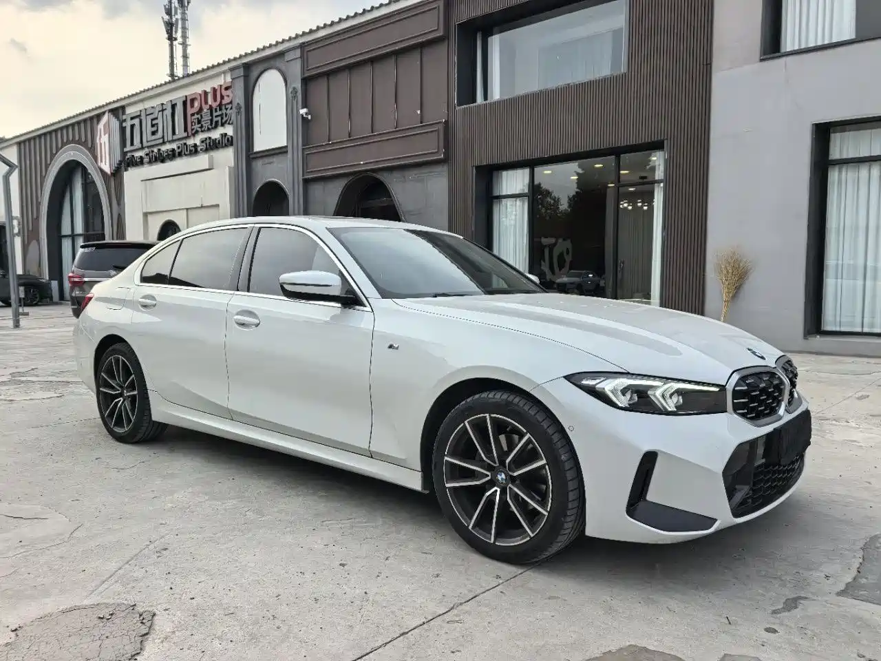 BMW 3 Series 2024 325Li M Sport Package фото 3