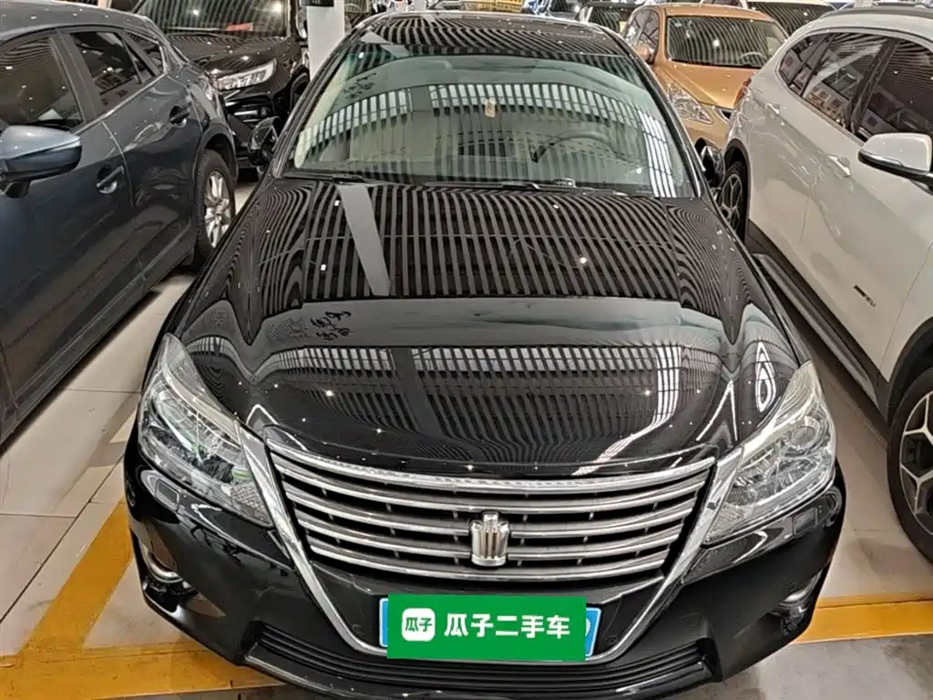 Toyota Crown 2012 2.5L Royal Leather Edition фото 3