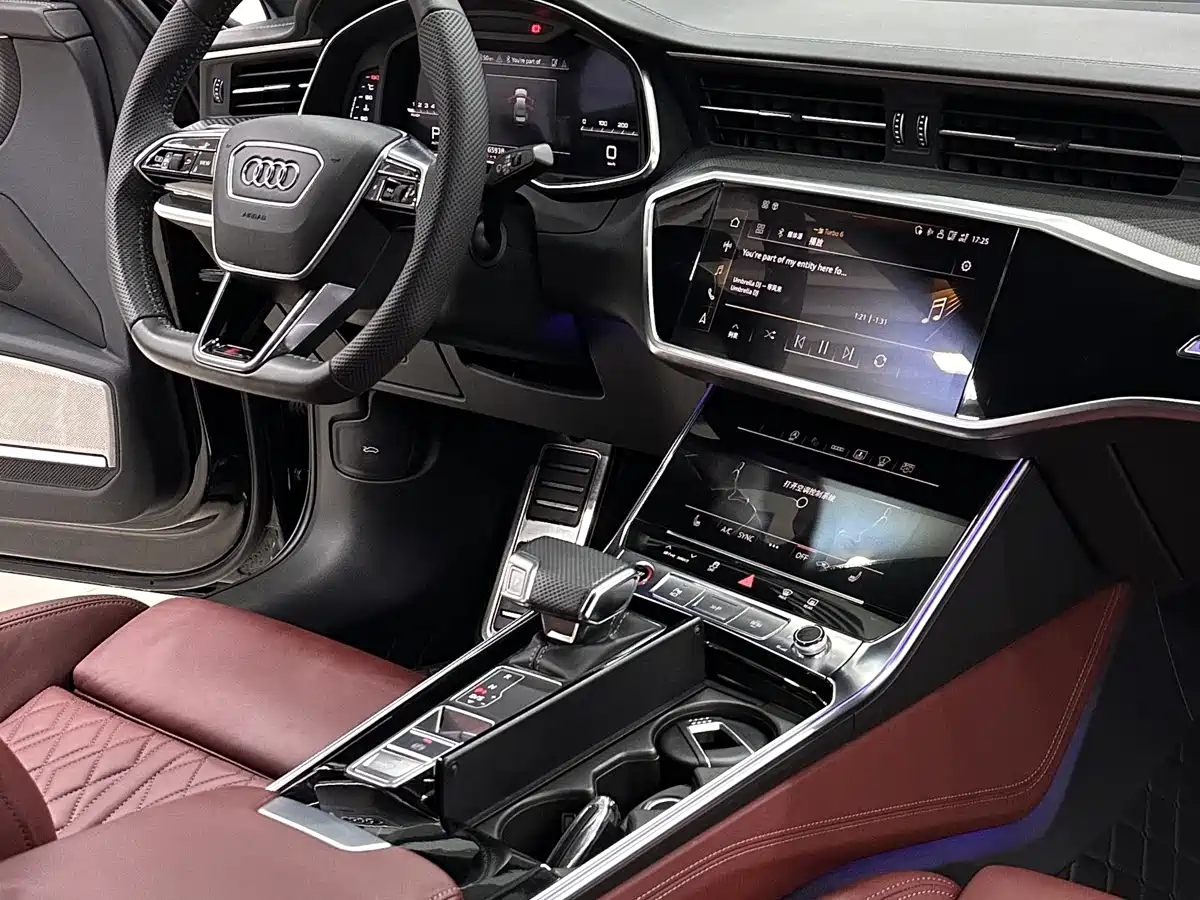 صورة 13 - Audi S6