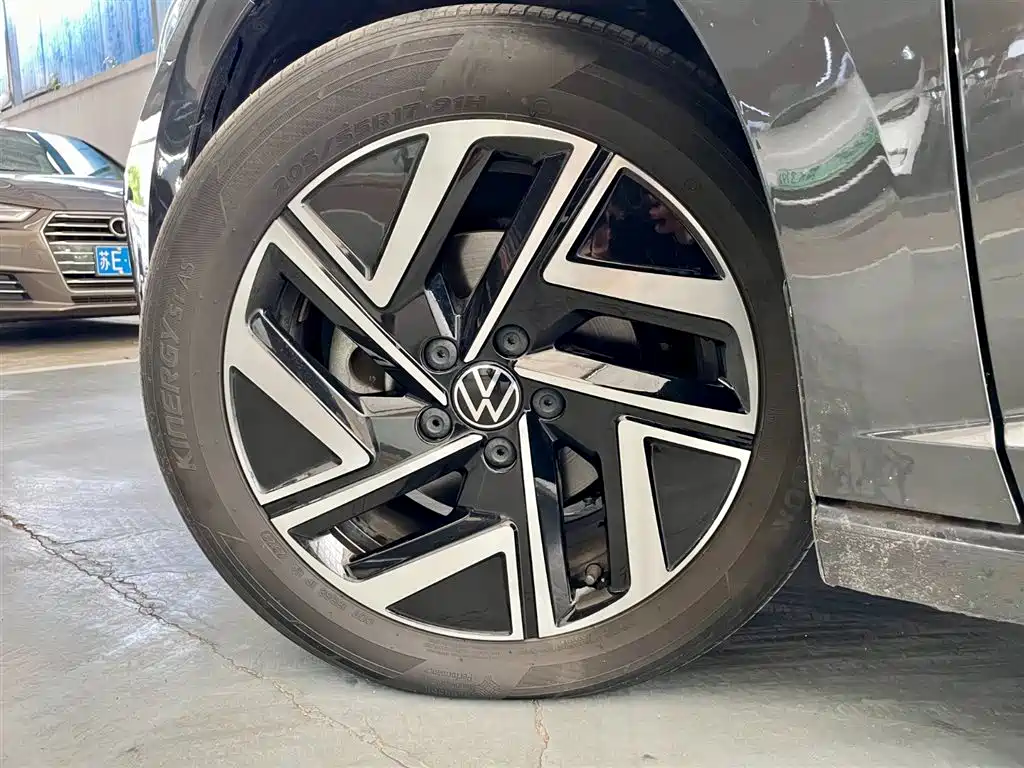 Volkswagen Sagitar 2023 300TSI DSG Surpassing Edition фото 20