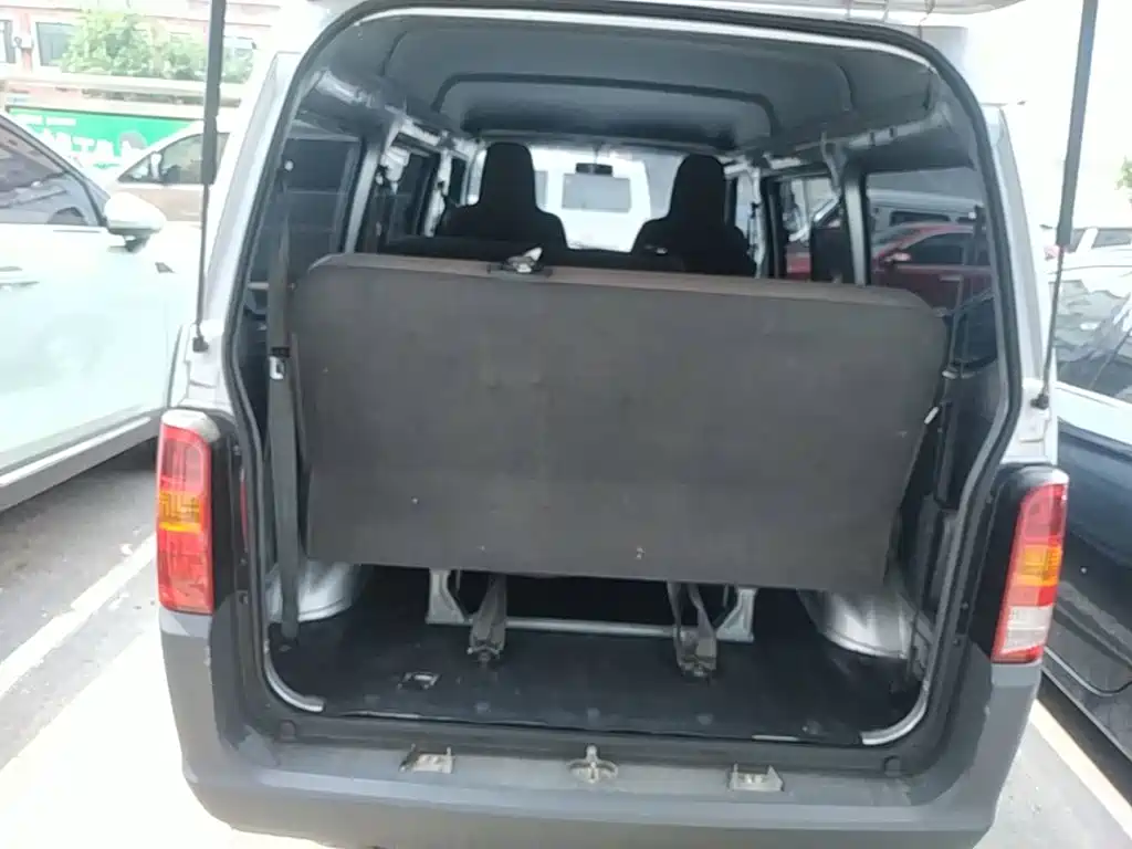 Wuling Motors Wuling Zhiguang 2024 2023 1.5L Utility 5/7-seater