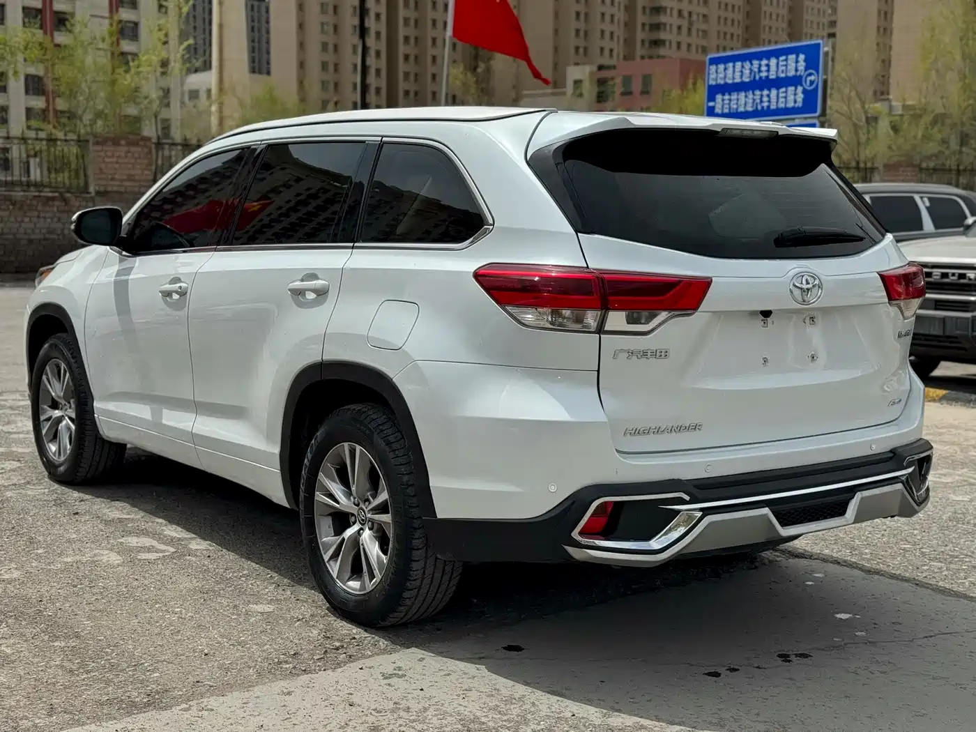 Toyota Highlander 2021 2.0T AWD Elite 7-Seater фото 7