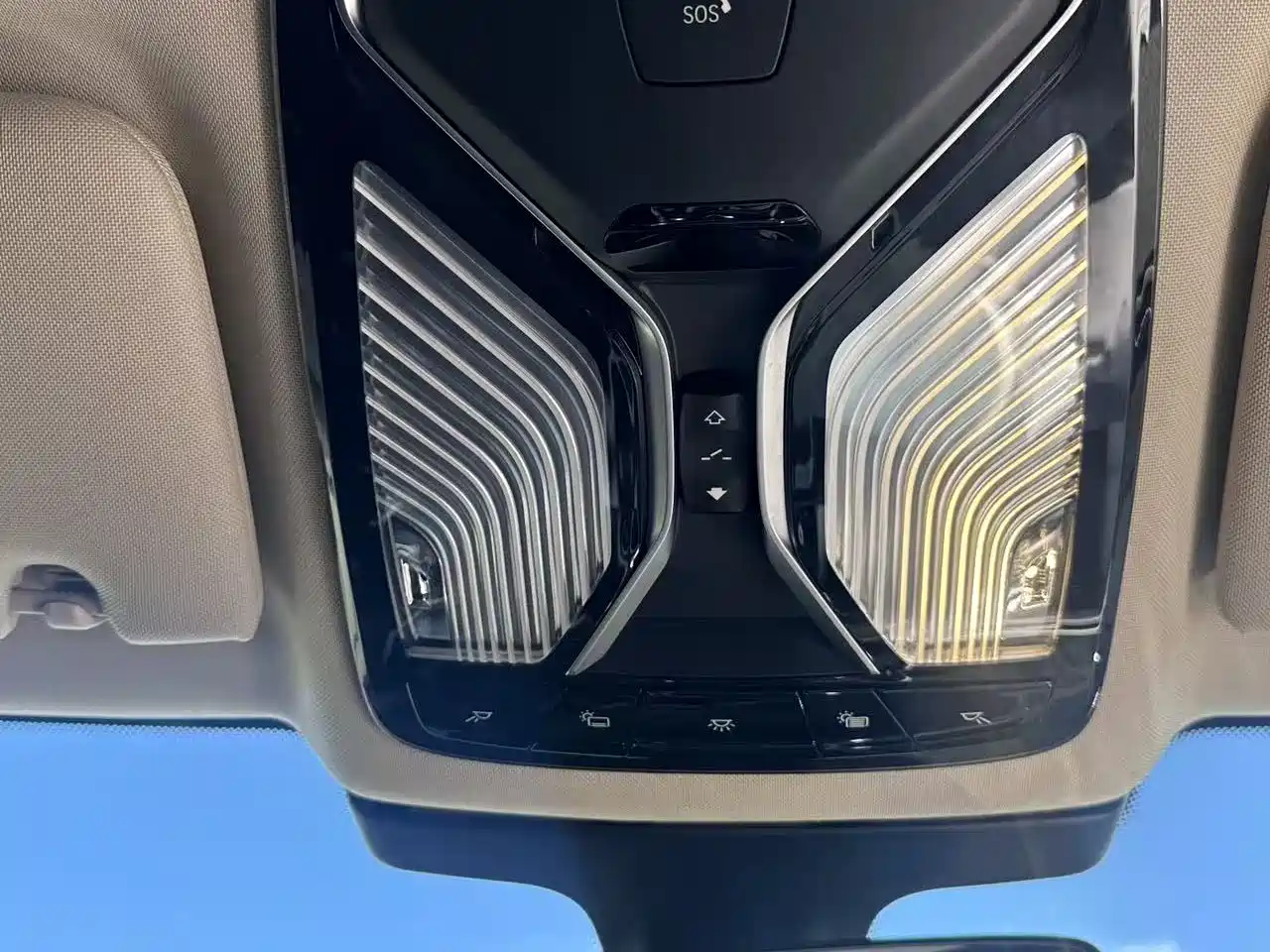 BMW 7 Series 2016 740Li Leading Edition фото 11
