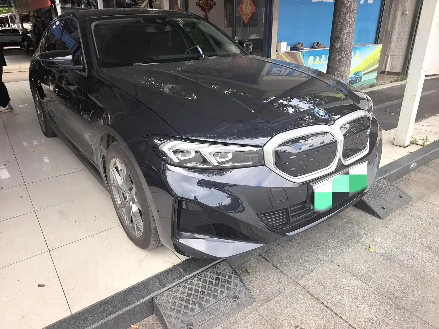 BMW i3 2024 eDrive 35 L фото 3