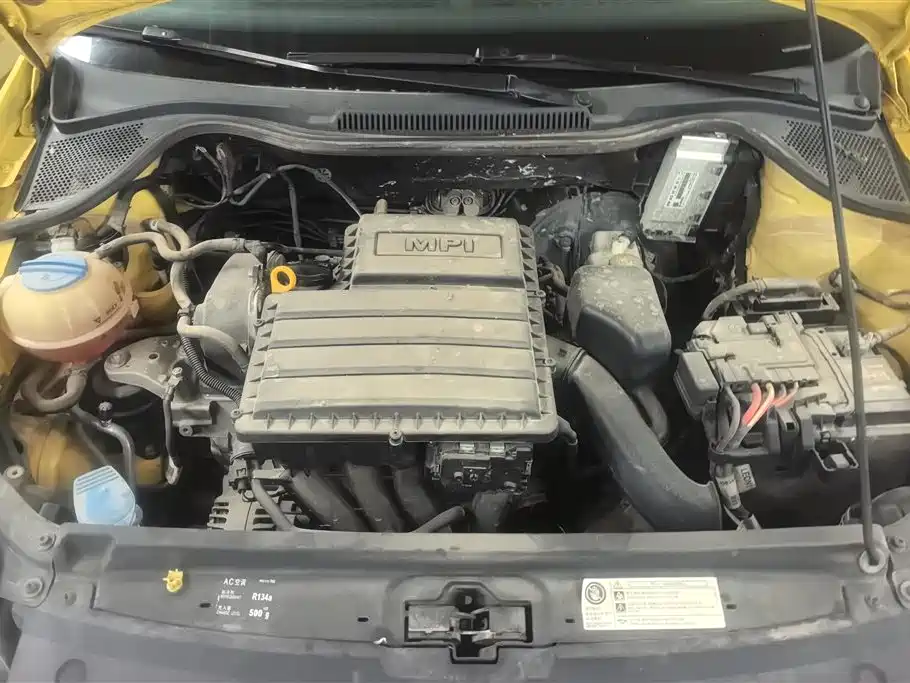 Volkswagen Polo 2016 1.4L Automatic Trend фото 10
