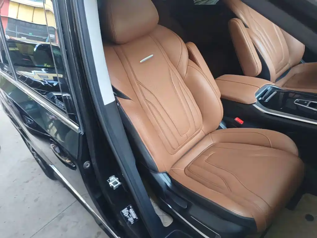 SAIC Maxus Maxus G20 2022 2021 Facelift PLUS 2.0T Gasoline Automatic Luxury