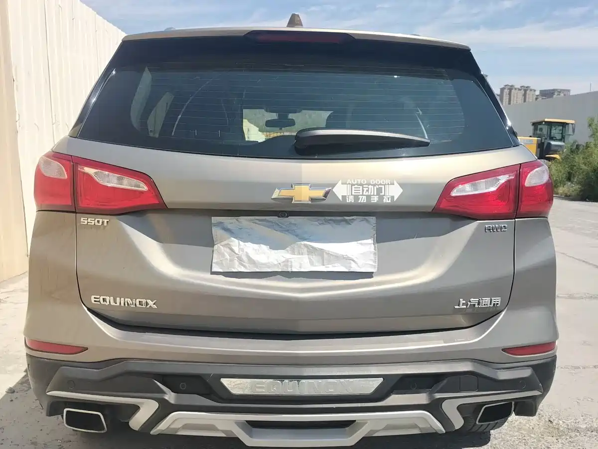 Chevrolet Equinox 2018 550T Automatic 4WD Pioneer Edition фото 7