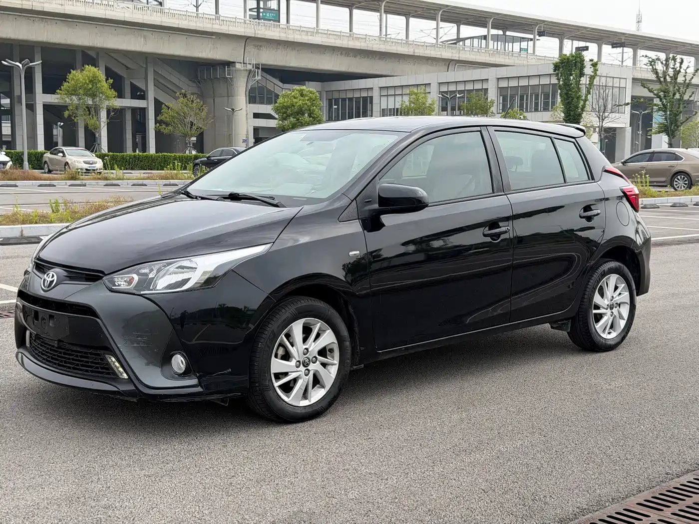Toyota YARiS L Zhi Xuan 2016 Facelift 1.5G CVT Dynamic Edition