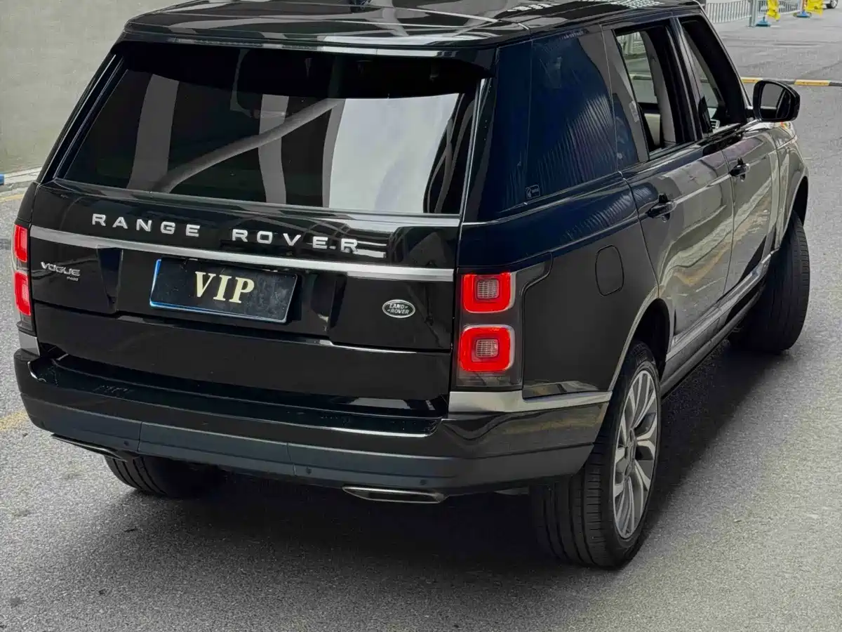 Land Rover Range Rover 2021 2021 3.0 L6 Heritage Extended Classic Edition