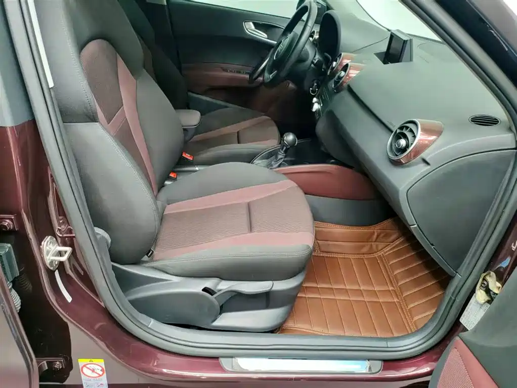 Audi A1 2016 30 TFSI Sportback Design Style Edition фото 19