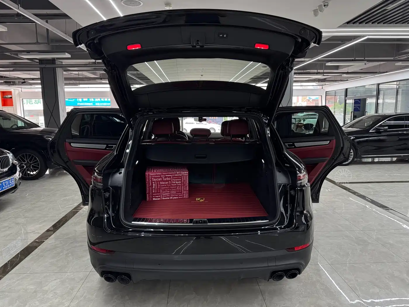 Porsche Cayenne 2023 Cayenne 3.0T Platinum Edition фото 22