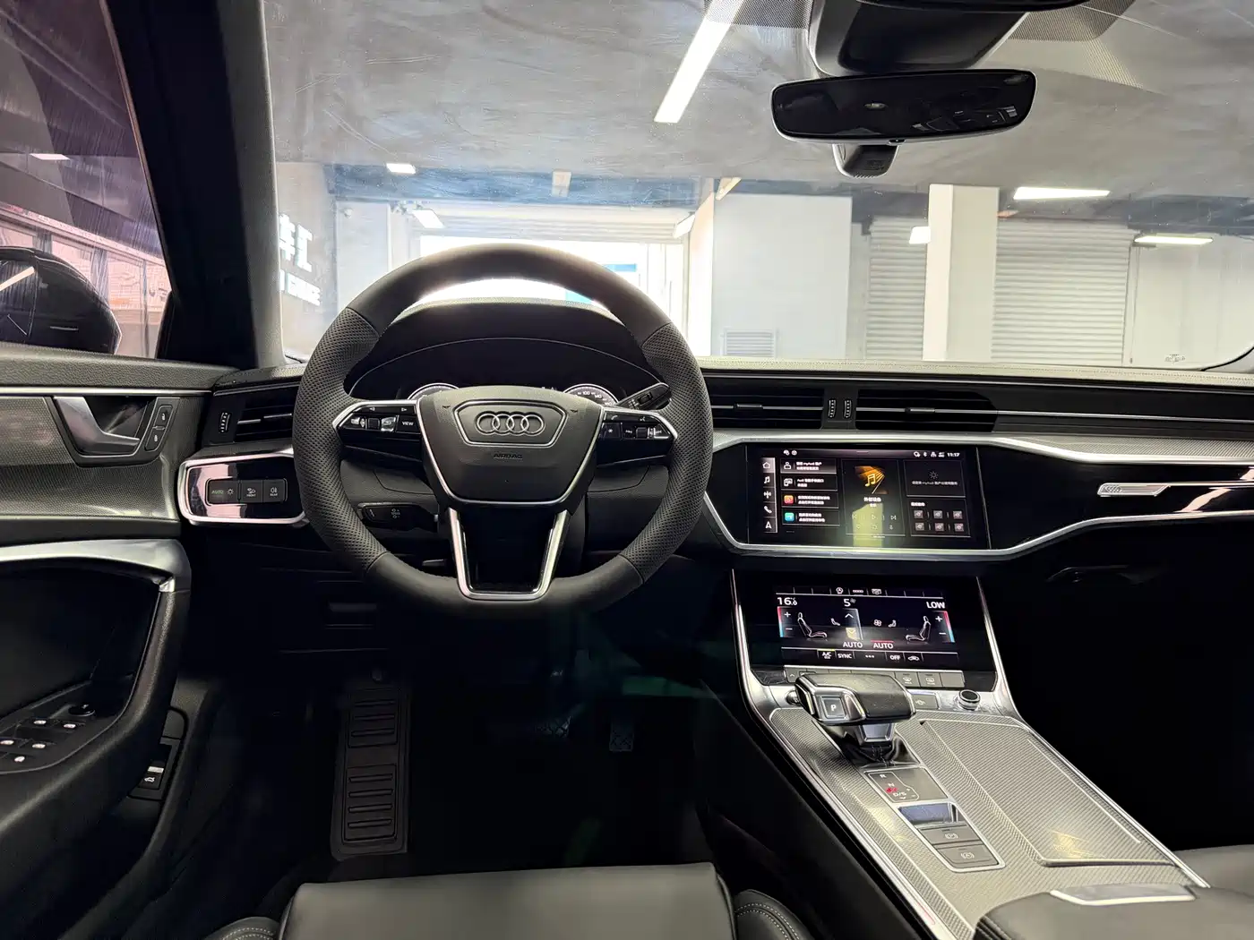 Фото 7 - Audi A6L