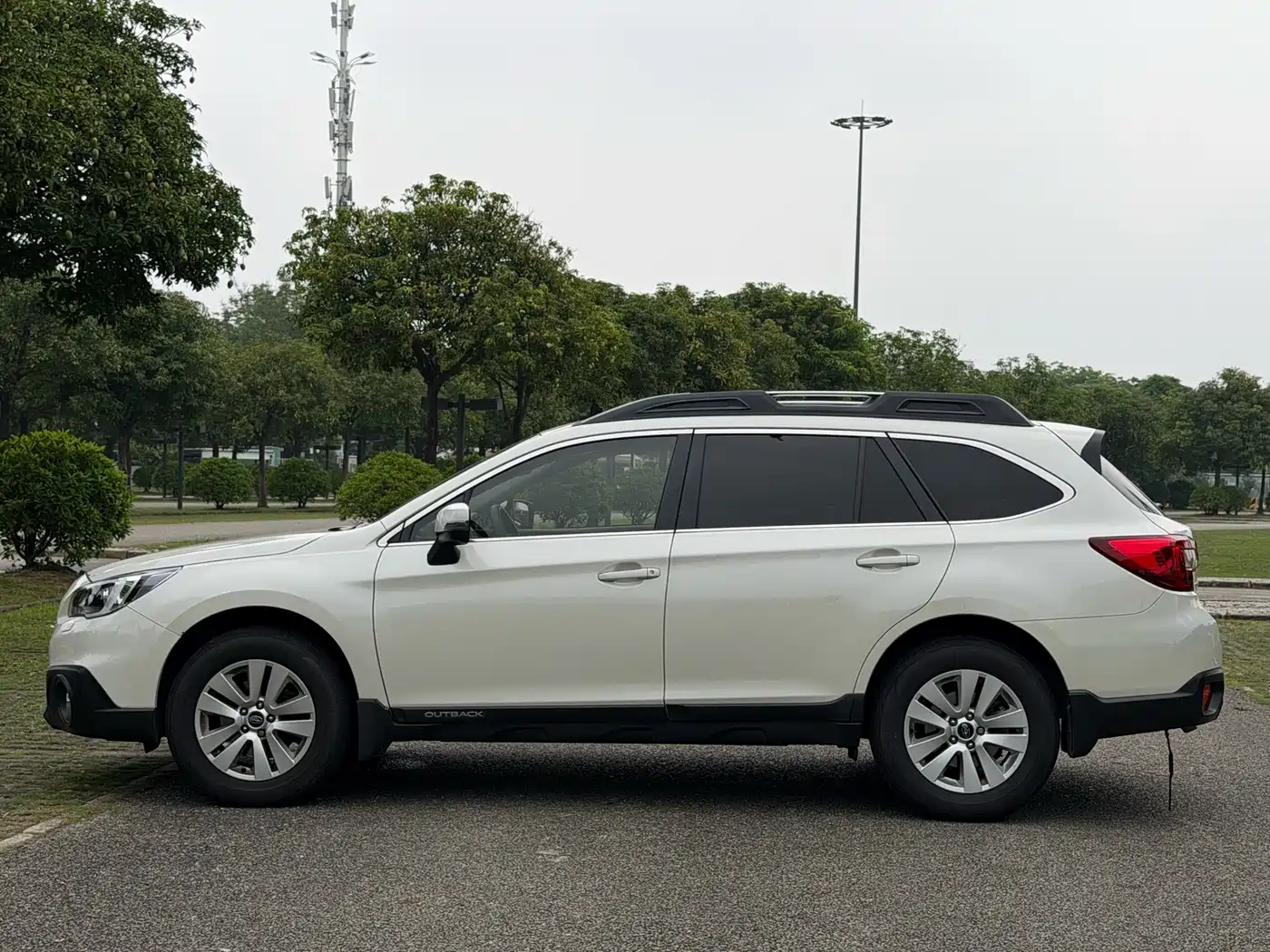 Subaru Outback 2016 2016 2.5i Luxury Navigation Edition