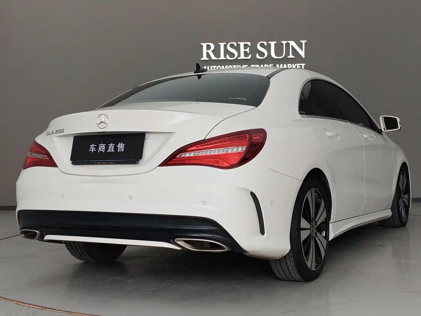 Mercedes-Benz CLA (Import) 2018 CLA 200 Fashion Edition фото 4