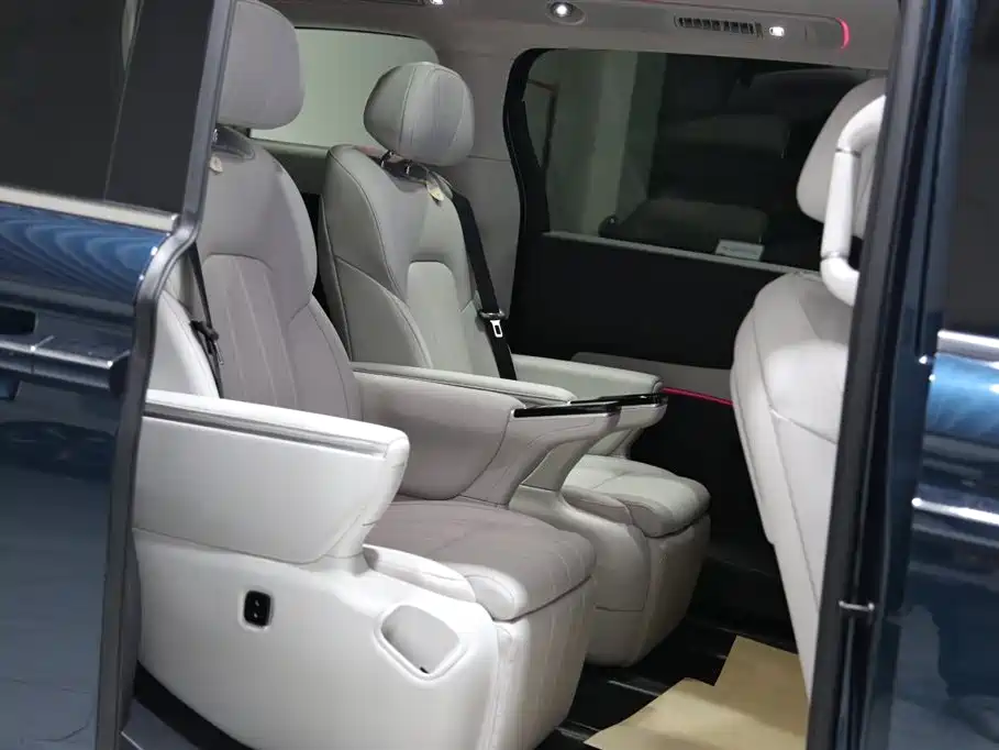 Voyah Auto Voyah Dreamer 2025 Model PHEV 4WD Premium QianKun Edition фото 24