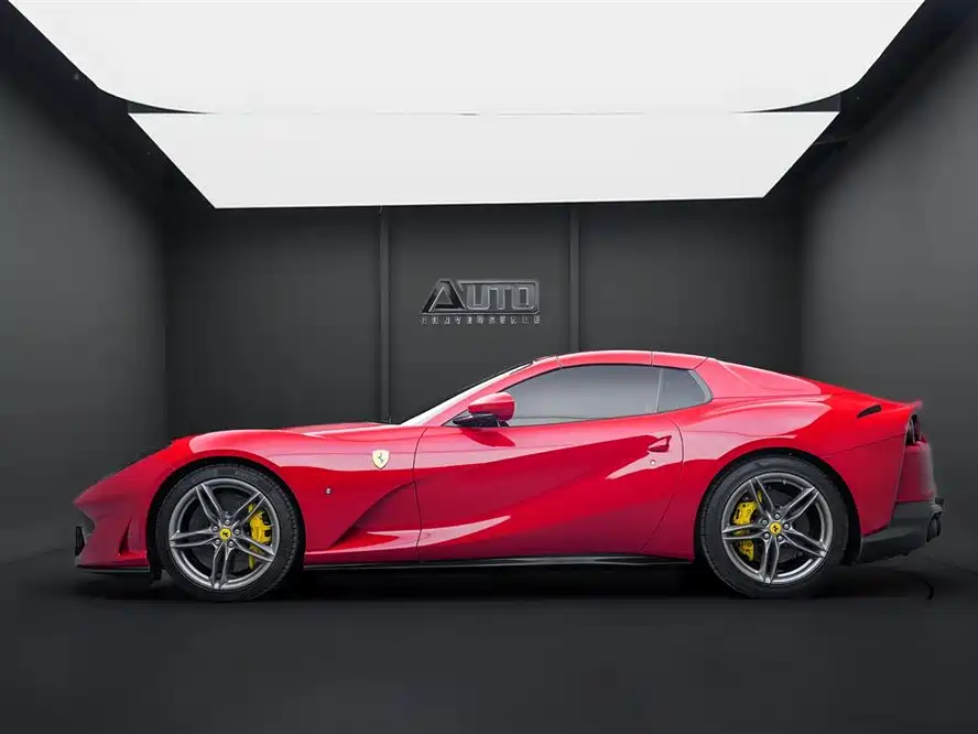 Ferrari 812 2021 2020 6.5L GTS