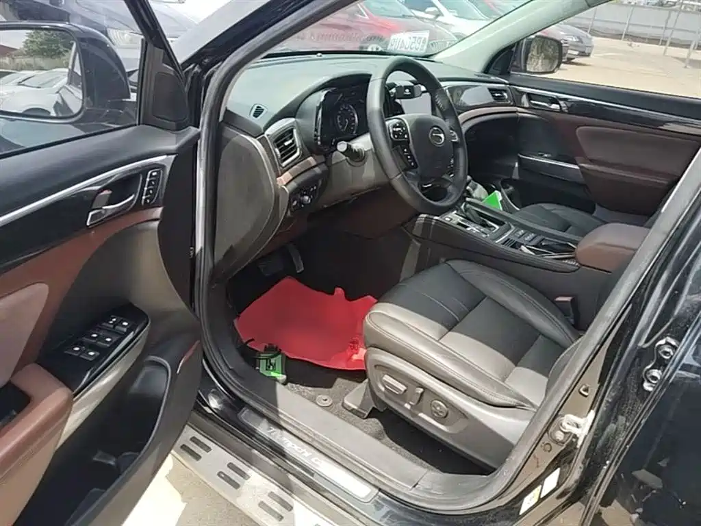 GAC Trumpchi Trumpchi GS8 2017 320T 2WD Luxury Smart Connect (7-seater) фото 16