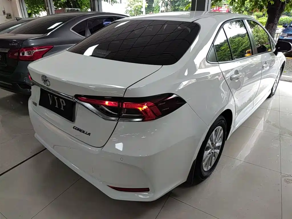 Toyota Corolla 2021 TNGA 1.5L CVT Elite Edition фото 7