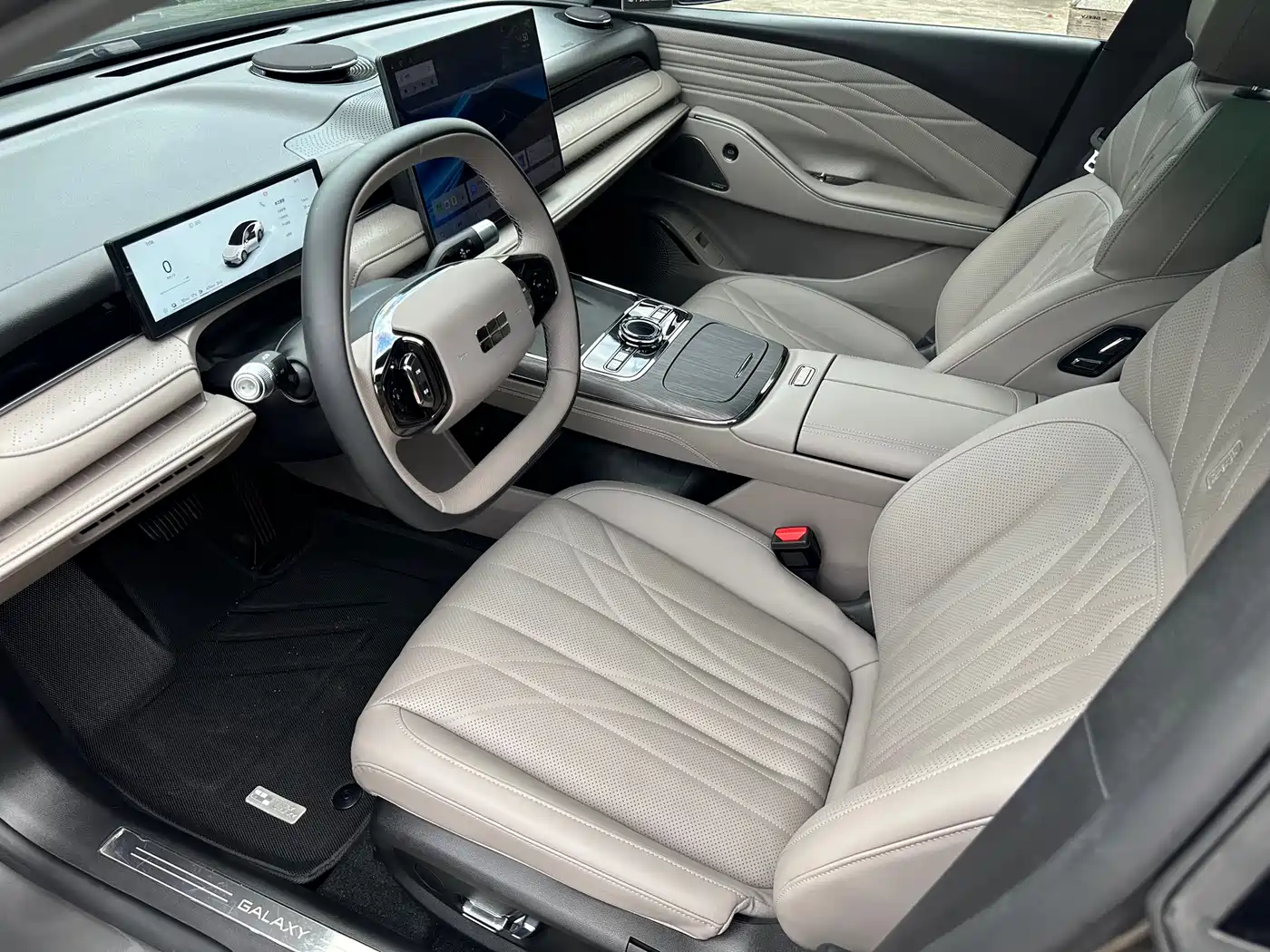Geely Galaxy Galaxy Xingyao 8 2025 130km EM-i Premium Edition фото 21