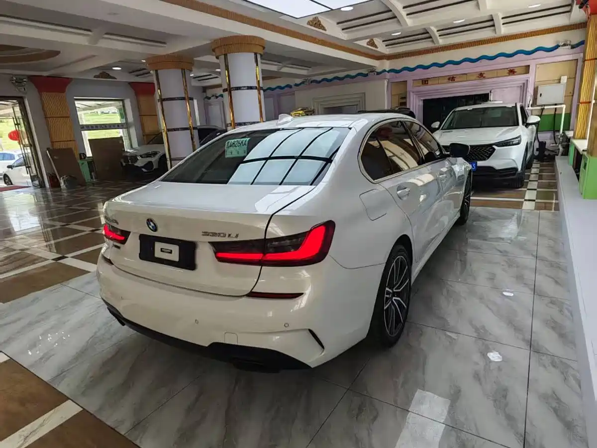 BMW 3 Series 2022 325i M Sport Package фото 8