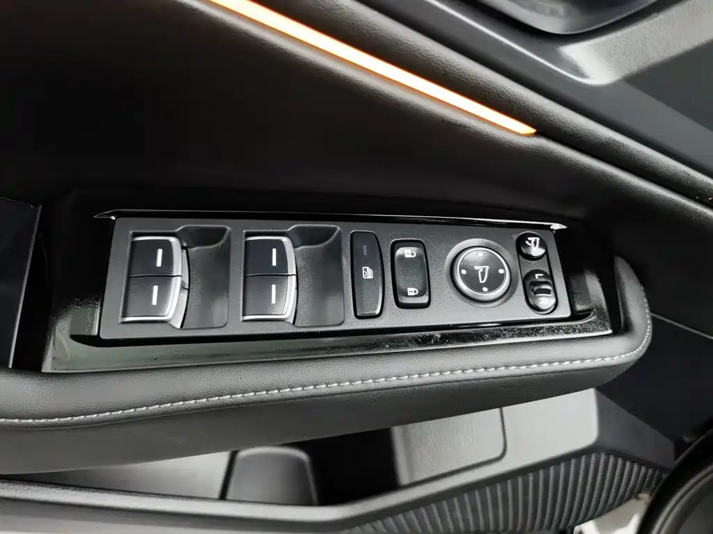 Фото 9 - Honda Accord