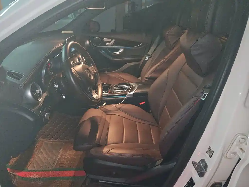 Photo 16 - Mercedes-Benz GLC