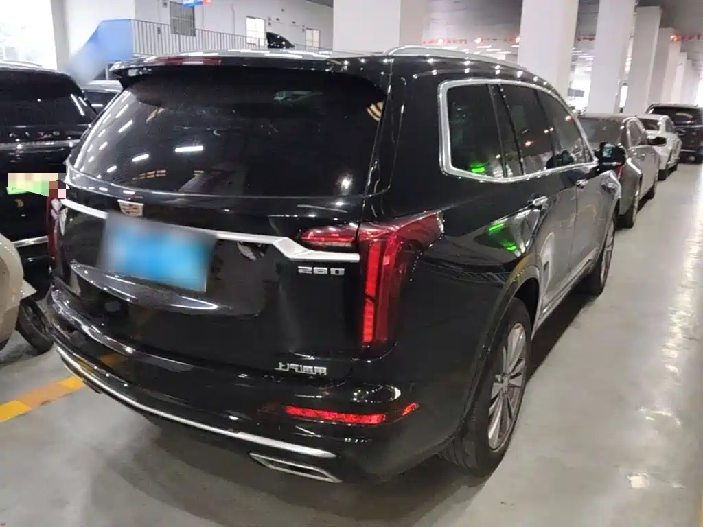 صورة 7 - Cadillac XT6