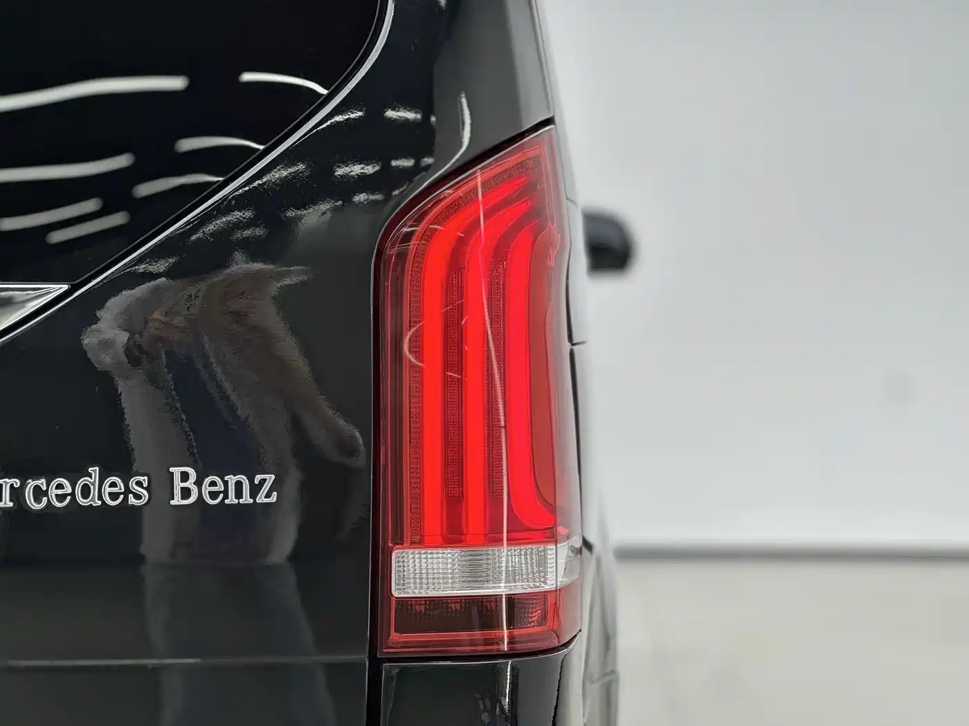 Mercedes-Benz V-Class 2018 V 260 L Premium Long Version China V фото 7