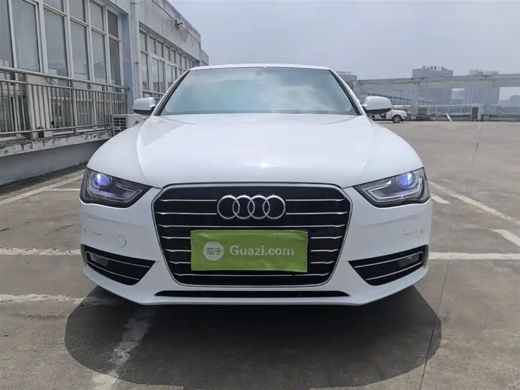 Audi A4L 2016 35 TFSI Collector's Edition Automatic Standard фото 3